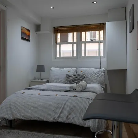Stunning Angel Studio London Room photo